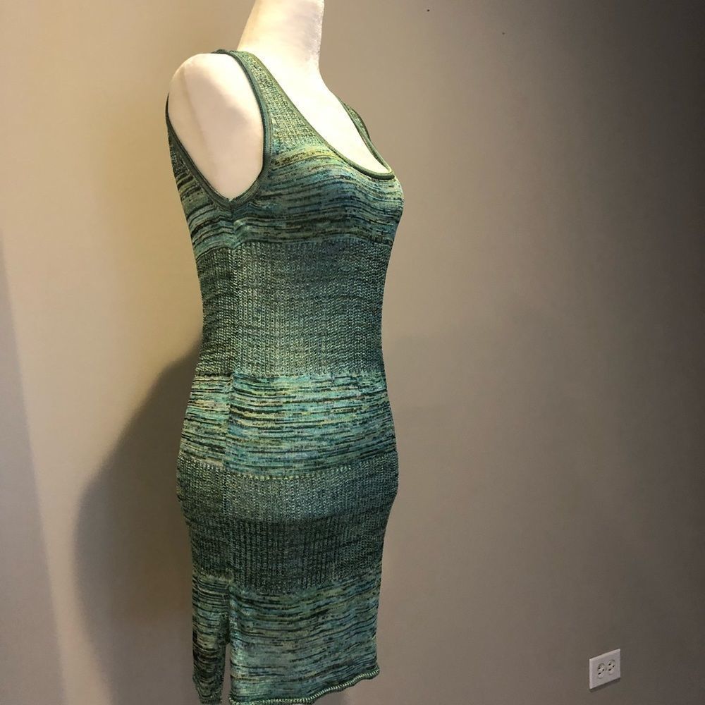 Top  - Picture 2 of 5